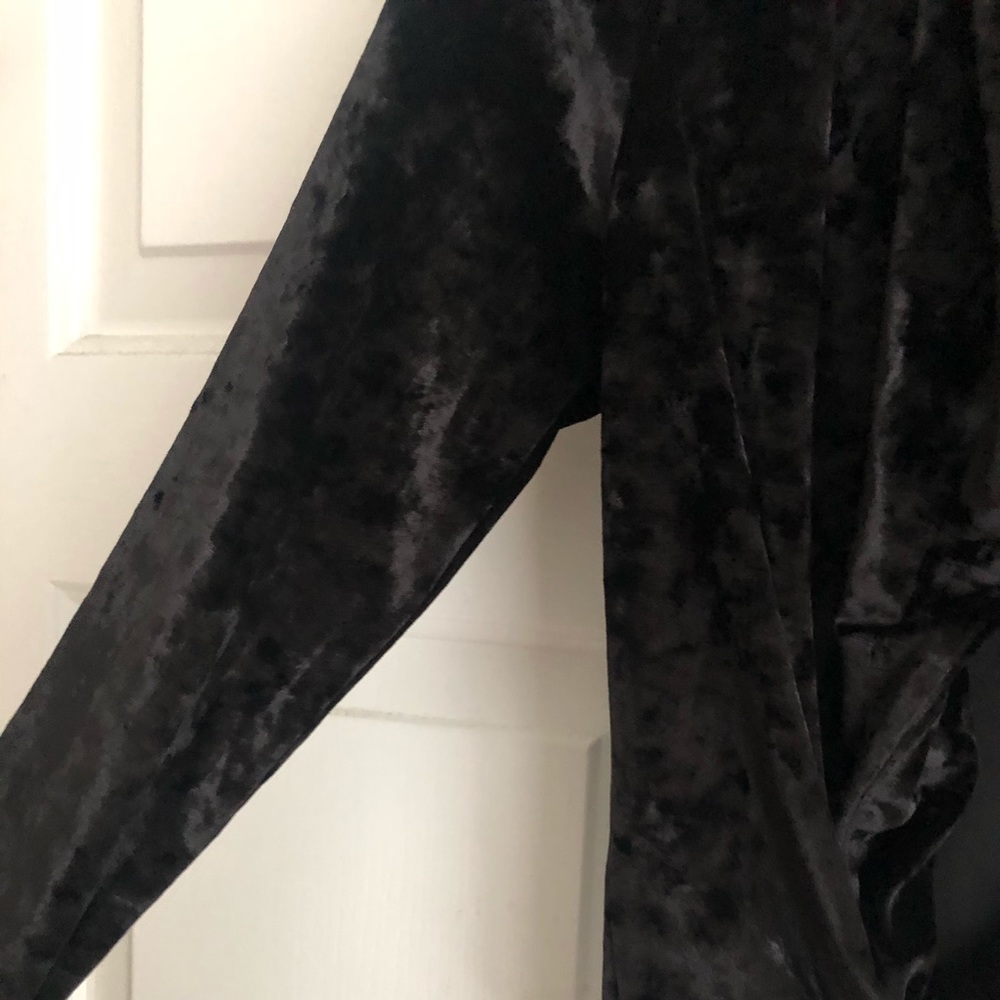 Black crop top - Picture 5 of 5